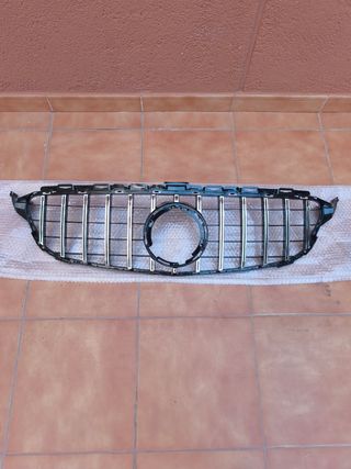 Rejilla Delantera Mercedes
