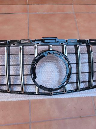 Rejilla Delantera Mercedes