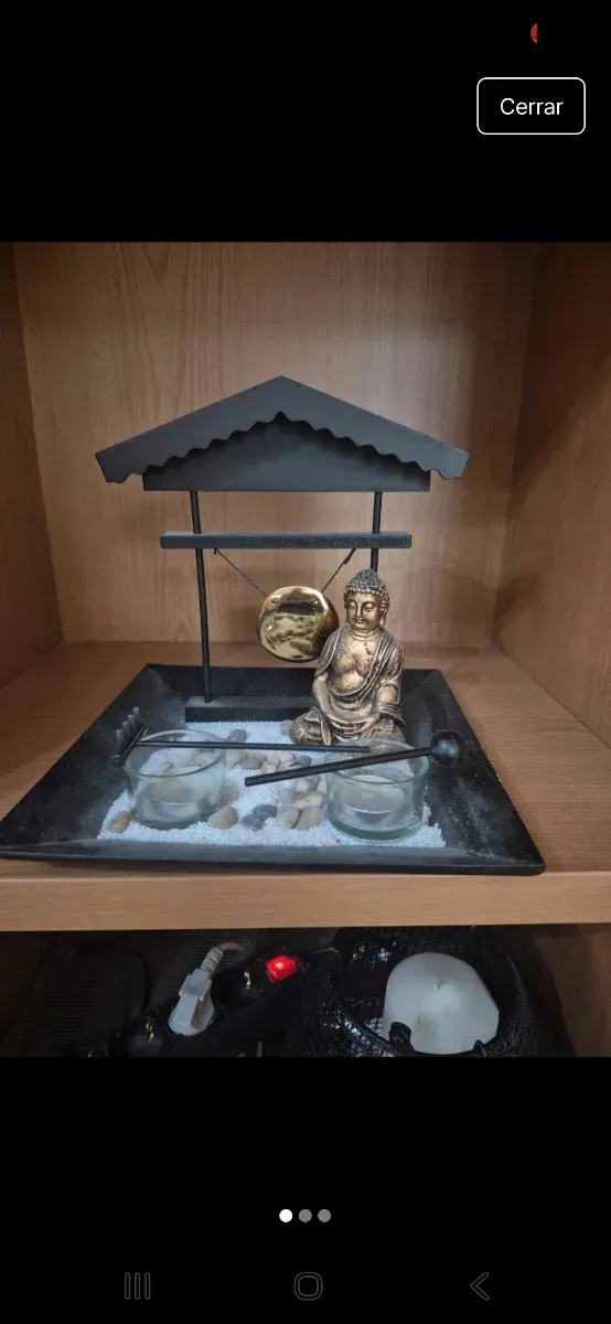 Buda con accesorios zen