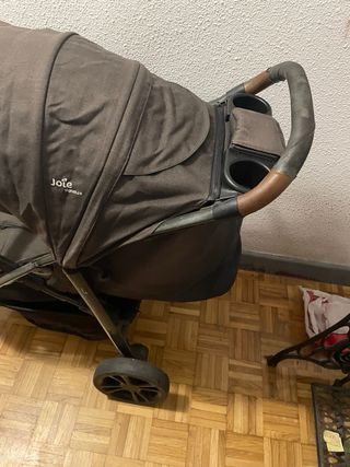 Carro de bebé . Marca Joie Signature