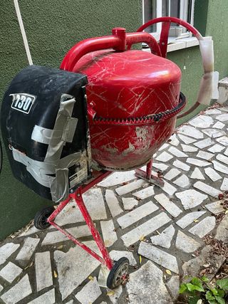 Hormigonera Betek 130L