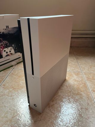 Xbox One S 