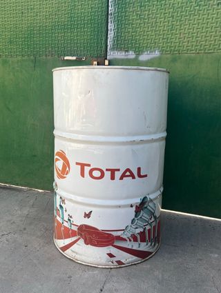 Bidón metálico Total blanco de aceite