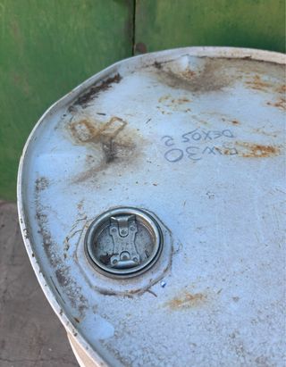 Bidón metálico Total blanco de aceite