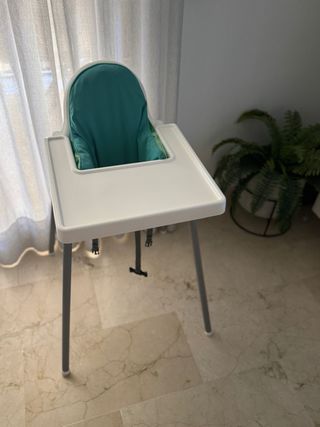Trona Ikea con cojín
