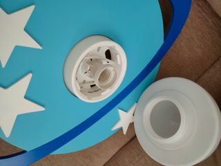 Lámpara infantil planeta con estrellas Philips