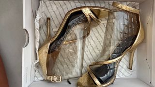 Sandalias doradas ALDO