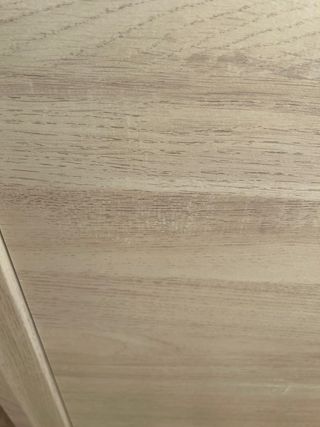 Vitrina de madera y cristal