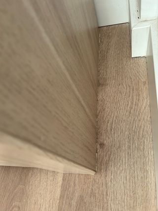 Vitrina de madera y cristal