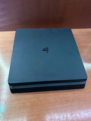 Playstation 4 Slim 500GB Nera