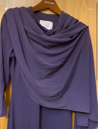 Vestido morado marca color nude 
talla s 