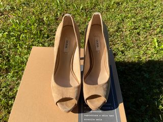 Décolleté scamosciato Guess beige