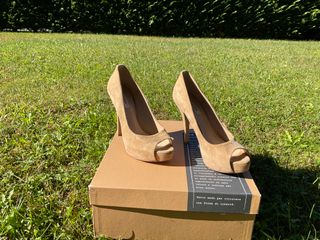 Décolleté scamosciato Guess beige