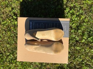 Décolleté scamosciato Guess beige