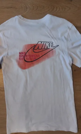 Camiseta Nike blanca logo talla XS