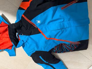 traje esquí spyder (chaqueta) y protest (pantalón)