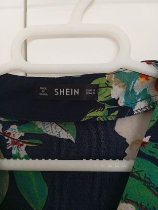Blusa SHEIN floral azul y multicolor