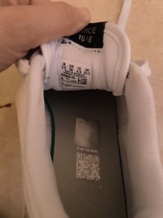 Zapatillas Puma Blancas y Negras