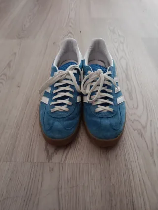 Adidas Gazelle Talla 42 Azul Eléctrico originales