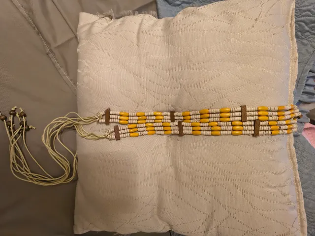 Cintura perline legno beige e gialle