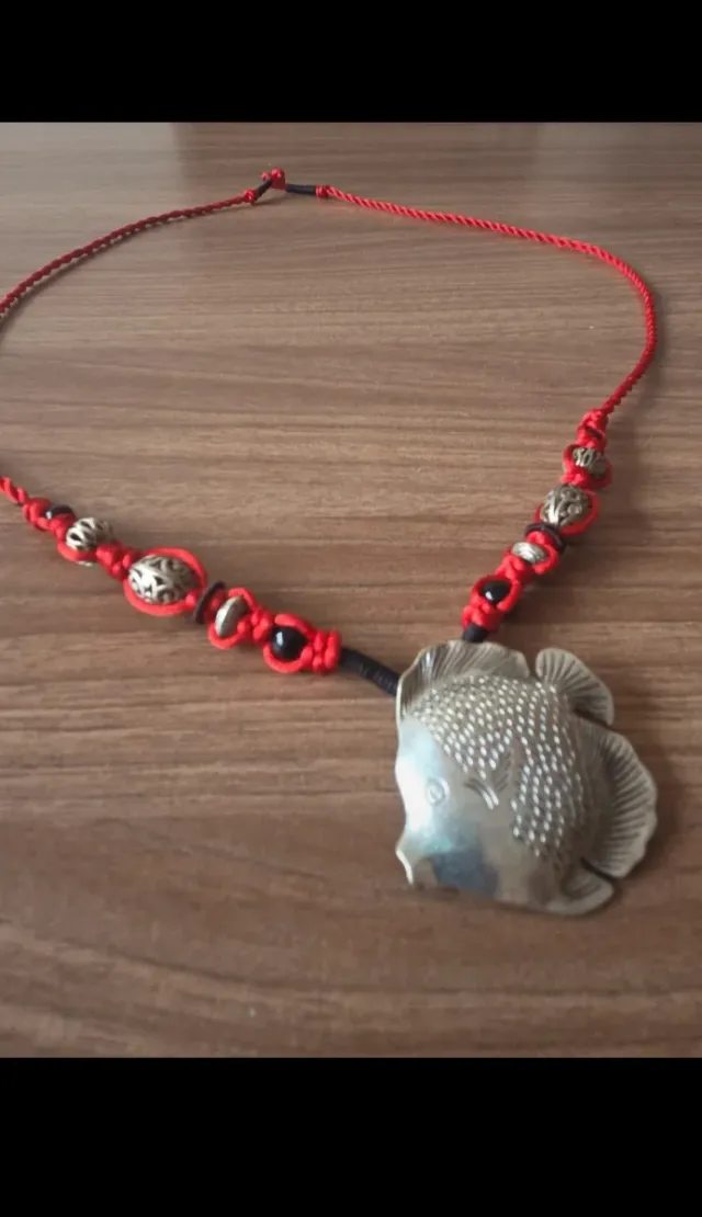 Lote collares y colgantes de peces