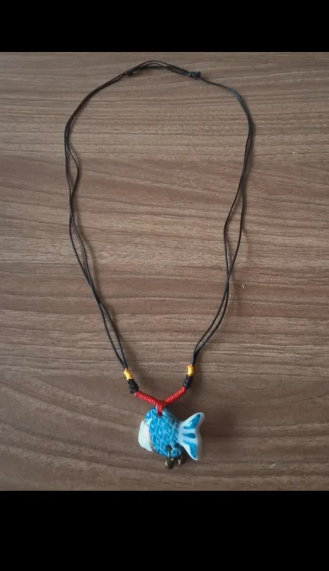 Lote collares y colgantes de peces