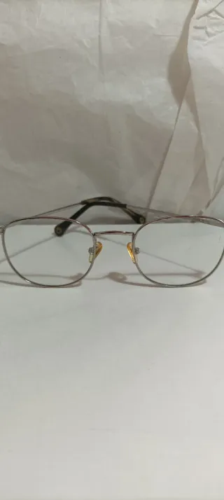 Montura de gafas con cristales graduados 