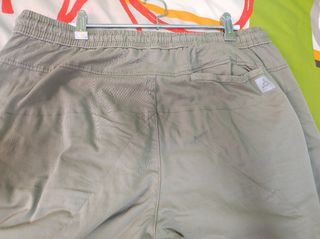 Pantalón jogger verde