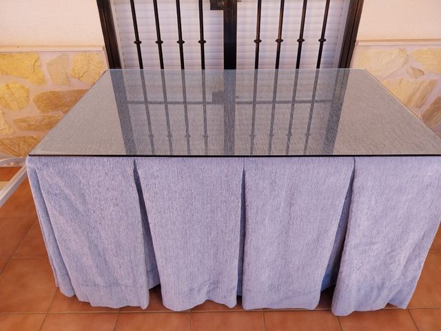 Mesa de madera con tapa de cristal de 1cm de groso