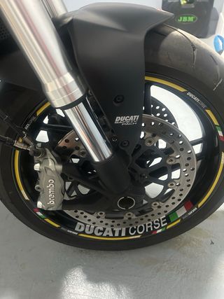 Ducati Monster 821 dark 2016 espectacular 40.800ki