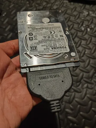 Disco duro Toshiba 1TB 2.5” + adaptador USB 3.0 