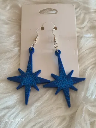 Orecchini pendenti a stella blu