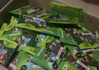 Lotto 100 bustine Calciatori Adrenalyn 25-26 Panin