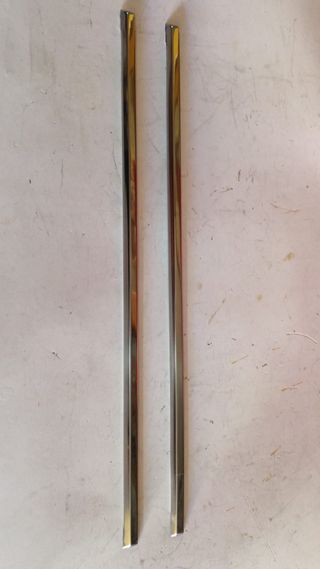 Pareja Molduras Traseras Seat 124 Cromadas