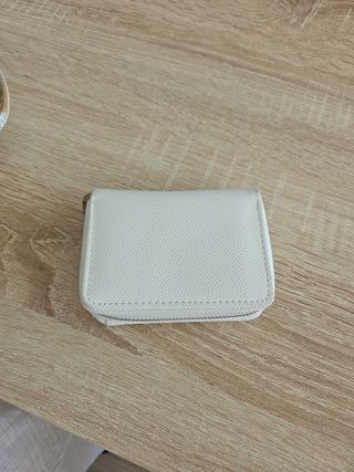 Cartera Stradivarius blanca