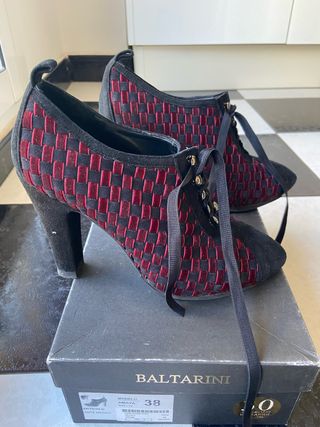 Zapatos Baltarini Talla 38 Negro/Rojo