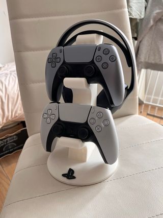 Soporte para 2 mandos PS5 y auriculares