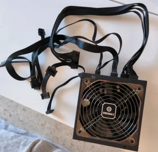 Fuente Alimentación Enermax 750W 80+ Gold Modular
