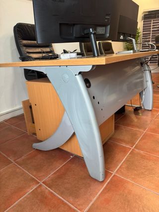 2 Escritorios Oficina Madera y Metal
