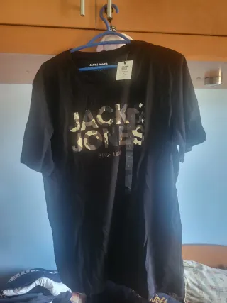 Lote 2 Camisetas Jack&Jones Negra y Azul. 