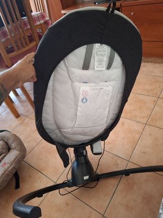 Mecedora musical para bebés