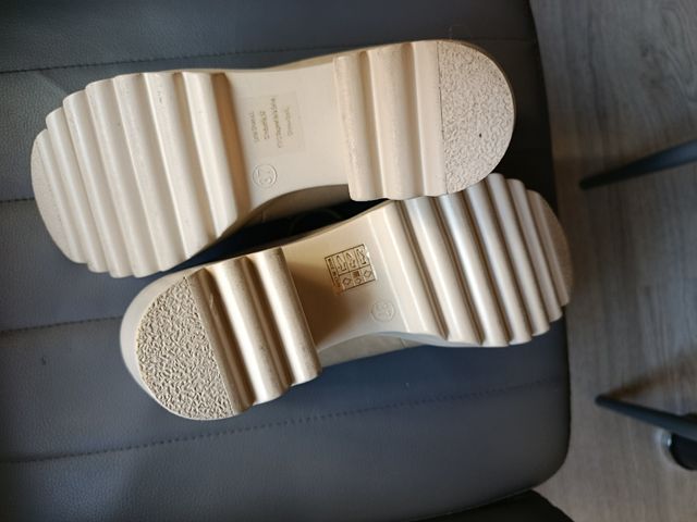 Zapatos Foxy Up Beige