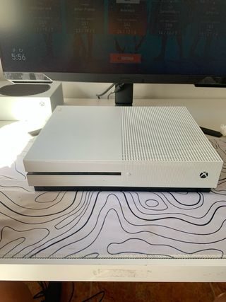 Xbox One S Multicolor