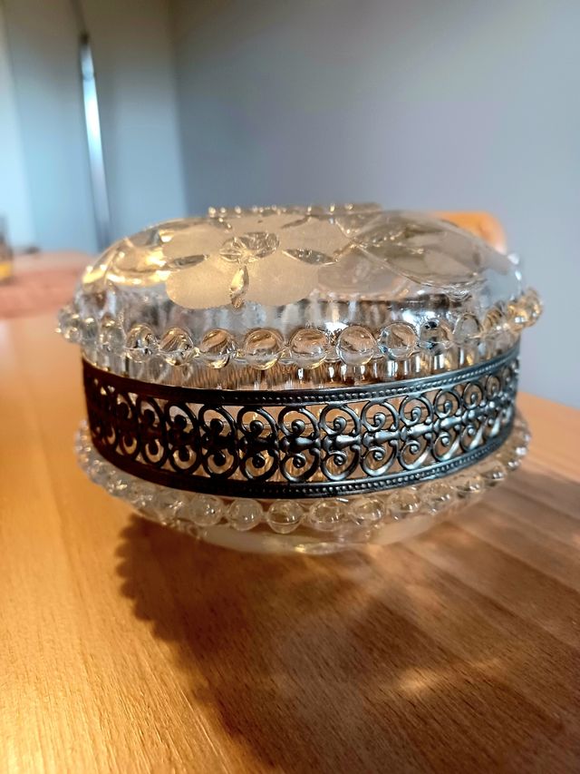 Portagioie in vetro decorato