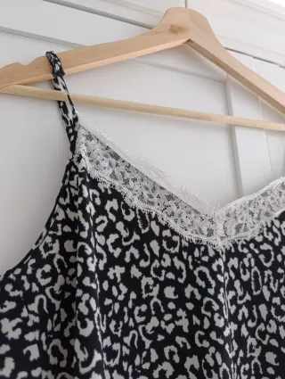 Top lencero estampado animal print