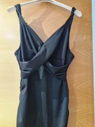 Vestido negro para eventos