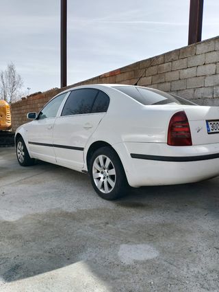 Skoda Superb 2007