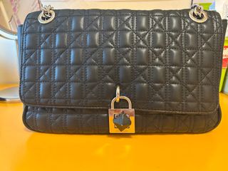 Borsa Steve Madden nera trapuntata con lucchetto