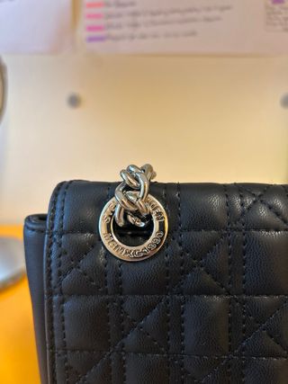 Borsa Steve Madden nera trapuntata con lucchetto