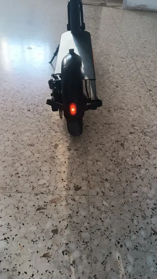 Patinete Eléctrico Scooter Negro